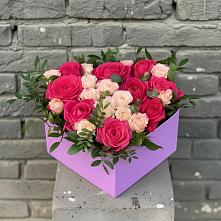 Цветочная композиция из Розы в коробке в Посёлок центральной усадьбы совхоза Мир