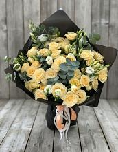 Букет цветов из:  Розы и Лизиантусы #REPLACE_PRED# Посёлок центральной усадьбы совхоза Мир