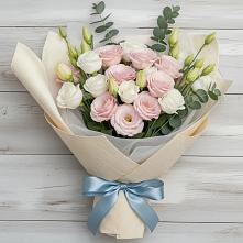 Букет цветов из:  Лизиантусы #REPLACE_PRED# Посёлок центральной усадьбы совхоза Мир