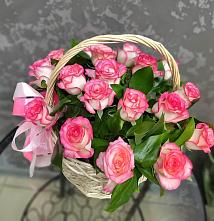 Цветочная композиция из Розы в корзине #REPLACE_PRED# Посёлок центральной усадьбы совхоза Мир