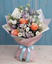 Букет цветов из:  Лизиантусы, Розы, Альстромерии и Гипсофила в Посёлок центральной усадьбы совхоза Мир