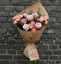 Букет цветов из:  Розы в Посёлок центральной усадьбы совхоза Мир