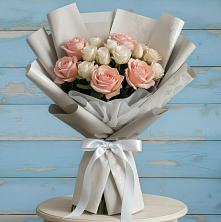 Букет цветов из:  Розы в Посёлок центральной усадьбы совхоза Мир