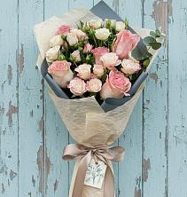 Букет цветов из:  Розы в Посёлок центральной усадьбы совхоза Мир