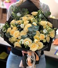 Букет цветов из:  Розы и Лизиантусы #REPLACE_PRED# Посёлок центральной усадьбы совхоза Мир
