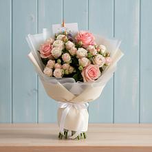 Букет цветов из:  Розы в Посёлок центральной усадьбы совхоза Мир