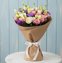 Букет цветов из:  Лизиантусы #REPLACE_PRED# Посёлок центральной усадьбы совхоза Мир