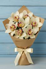 Букет цветов из:  Орхидеи и Розы #REPLACE_PRED# Посёлок центральной усадьбы совхоза Мир